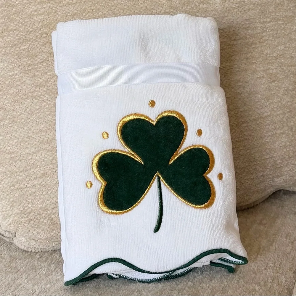 KASSADECOR White Hand Towel with Green and Gold Shamrock